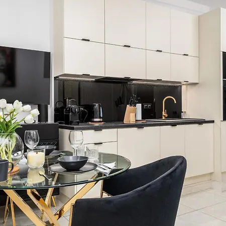 Apartment Widok Apartments, Sun & Snow Warschau