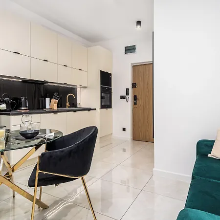 Widok Apartments, Sun & Snow Apartment Warschau