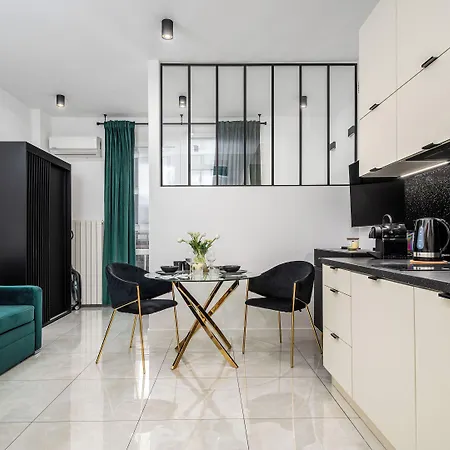 Widok Apartments, Sun & Snow Varşova